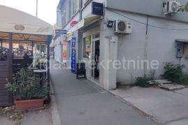 Zemun Centar, prometno, bašta, Kafić, Zemun, Propiedad comercial