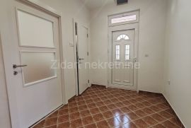 Voždovac, Podravska, 37m2, odmah useljiv, Voždovac, Wohnung