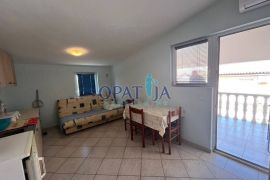 Vir, apartman 200m do mora u TOP stanju, Vir, Appartment