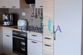 Opatija - prekrasan 2s+db s balkonom i bazenom, Opatija, Διαμέρισμα