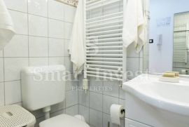 PEĆINE, 1. RED DO MORA! Renoviran stan 1S+DB s balkonom tik do plaže, Rijeka, Apartamento