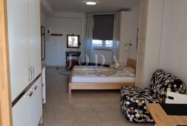 Top lokacija - dva apartmana blizu plaže!, Malinska-Dubašnica, Διαμέρισμα