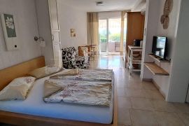 Top lokacija - dva apartmana blizu plaže!, Malinska-Dubašnica, Διαμέρισμα