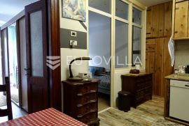 Rijeka, Sušak, dvosoban klasičan stan površine 38,95m2 s pogledom na more, Rijeka, Appartement