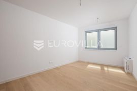 Opatija, centar, dvosoban stan u novogradnji  NKP 112 m2, Opatija, شقة