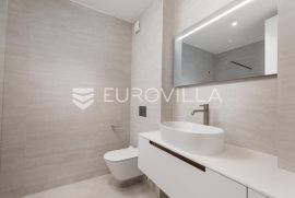 Opatija, centar, dvosoban stan u novogradnji  NKP 112 m2, Opatija, شقة