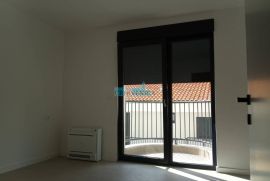 PENTHAUS NOVOGRADNJA STROGI CENTAR CRIKVENICE, Crikvenica, Apartamento