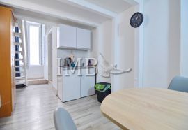 ATRAKTIVNO! Stan cca 80 m2 | 4 apartmanske jedinice | Top pozicija! | Dubrovnik, Stari grad, Dubrovnik, شقة