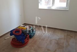 RAB-NOVOGRADNJA, STAN OD 50 m2, 1S+DB, PARKING, Rab, Flat