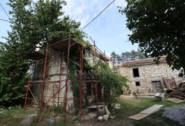 Buzet, Kuća sa započetom adaptacijom u blizini Roča !, Buzet, Famiglia