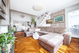 Zagreb, Ravnice, prostran dvoetažan peterosoban stan, NKP 138,19 + GPM, Zagreb, Wohnung