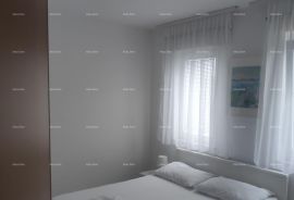 Kuća Prodaja velike apartmanske kuće sa 11 stambenih jedinica, Medulin!, Medulin, House