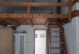 Kuća Prodaja velike apartmanske kuće sa 11 stambenih jedinica, Medulin!, Medulin, House