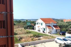 VODICE, novogradnja, 350 m od plaže, 2. kat, pogled na more, Vodice, Διαμέρισμα