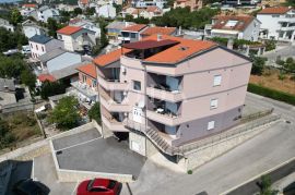 Crikvenica apartman sa garažom, Crikvenica, شقة