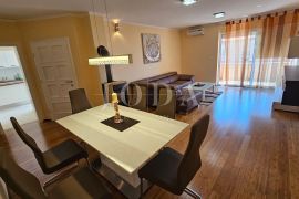 Crikvenica apartman sa garažom, Crikvenica, شقة