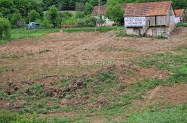 OROVAC ( Otočac ) kuća prizemnica, pomoćna zgrada, vrt, oranica, Otočac, Σπίτι