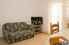 Samostojeća kuća 182 m2 – Bibinje *50 m od mora* (ID-2185/E), Bibinje, Дом