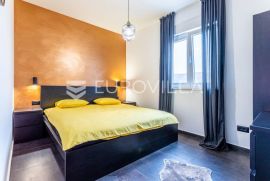 Trogir, moderan dvosoban stan na odličnoj lokaciji, Trogir, Appartment