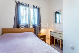 Rogoznica, apartmanska kuća 50m od mora, Rogoznica, Σπίτι