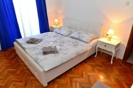 MALINSKA - APARTMANSKA KUĆA SA 6 APARTMANA, Malinska-Dubašnica, Casa