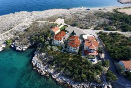 OTOK KRK, NOVOGRADNJA - PRVI RED DO MORA, Krk, Appartamento