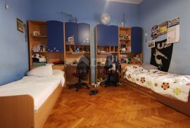 RIJEKA, CENTAR, stan 100 m2,  u centru grada na traženoj lokaciji, Rijeka, Apartamento