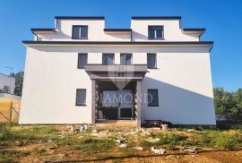 Poreč, okolica, dvosoban stan na prvom katu u mirnom mjestu!, Poreč, Apartamento