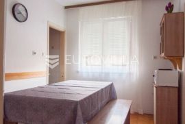 Pula, Nova Veruda - četverosobni stan NKP 75.50 m2, 45 m2 vrta, Pula, Daire