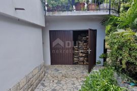 OPATIJA, POBRI - 4SKL, 108 m2, garaža, okućnica!, Matulji, Kвартира