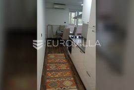 Istra, Pazin, potpuno renoviran dvosoban stan NKP 36 m2, Pazin, Appartamento