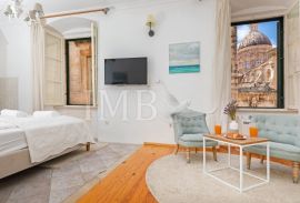 Kuća Dubrovnik Stari Grad | 4 apartmana i poslovni prostor | 182,80 m2, Dubrovnik, Famiglia