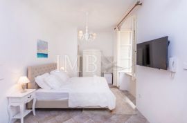 Kuća Dubrovnik Stari Grad | 4 apartmana i poslovni prostor | 182,80 m2, Dubrovnik, Famiglia