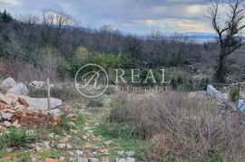 Čikovići ,građevinsko zemljište 1957 m2,mogućnost gradnje 2 kuće po 3 stana, Kastav, أرض