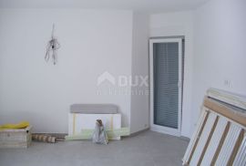 OTOK KRK, MALINSKA - Apartman 1S+DB u prizemlju, Malinska-Dubašnica, Kвартира