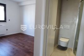 Šibenik, četverosoban luksuzan stan s bazenom, Šibenik, Apartamento