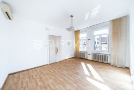 Zagreb, Vlaška ulica, prekrasan građanski peterosoban stan 150 m2, Zagreb, Appartment