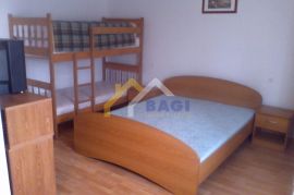 Villa sa 5 apartmana - Šilo otok Krk, Dobrinj, Σπίτι