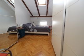 BULEVARD STAN 136M2 SA PANORMASKIM POGLEDOM!, Rijeka, Daire