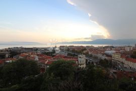 BULEVARD STAN 136M2 SA PANORMASKIM POGLEDOM!, Rijeka, Daire