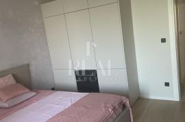 Hosti, luksuzna etaža, 4S+DB, 217m2, Rijeka, Flat