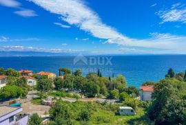 OPATIJA, LOVRAN - veći stan s pogledom na more u novijoj gradnji samo 200 metara od plaže, Lovran, Kвартира