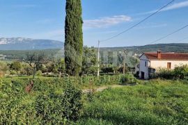 ISTRA, PIĆAN - Građevinsko zemljište s lijepim pogledom, Pićan, Zemljište