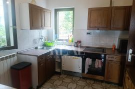 Lovran stan 122m2 građevinski teren,okućnica, garaža !, Lovran, Appartment