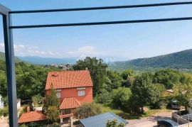 NOVI VINODOLSKI, BRIBIR - kuća sa tri stana, pogledom i bazenom, Vinodolska Općina, Haus