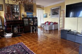 Bulevard, gospodskih 173,73 m2 stana i garaža od 14,07 m2!!, Rijeka, Appartment