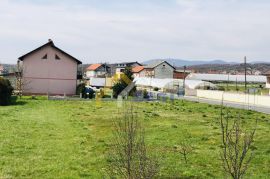 Građevinsko zemljište sa objektima 3773m2, Jastrebarsko - Okolica, Tierra