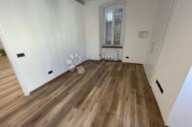 Centar-64m2,adaptirano odmah useljivo, Rijeka, Gewerbeimmobilie