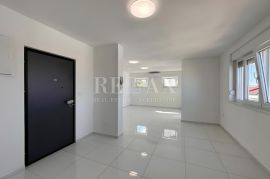 Crikvenica - Stan u novogradnji 122 m2, Crikvenica, Daire