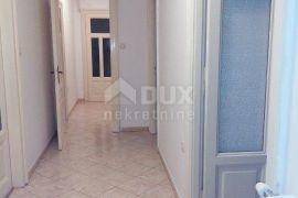 RIJEKA, CENTAR - Gospodski stan u centru, s liftom, Rijeka, Flat